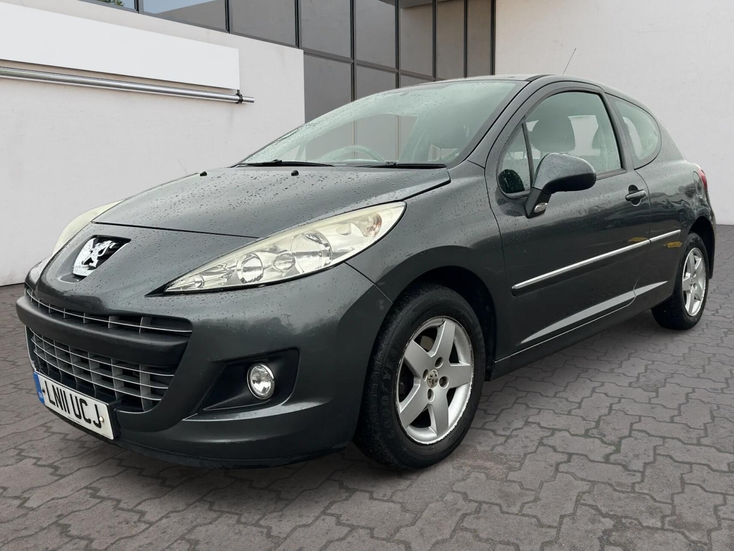 Used Peugeot 207 2011 for sale - 77097861: Photo 3