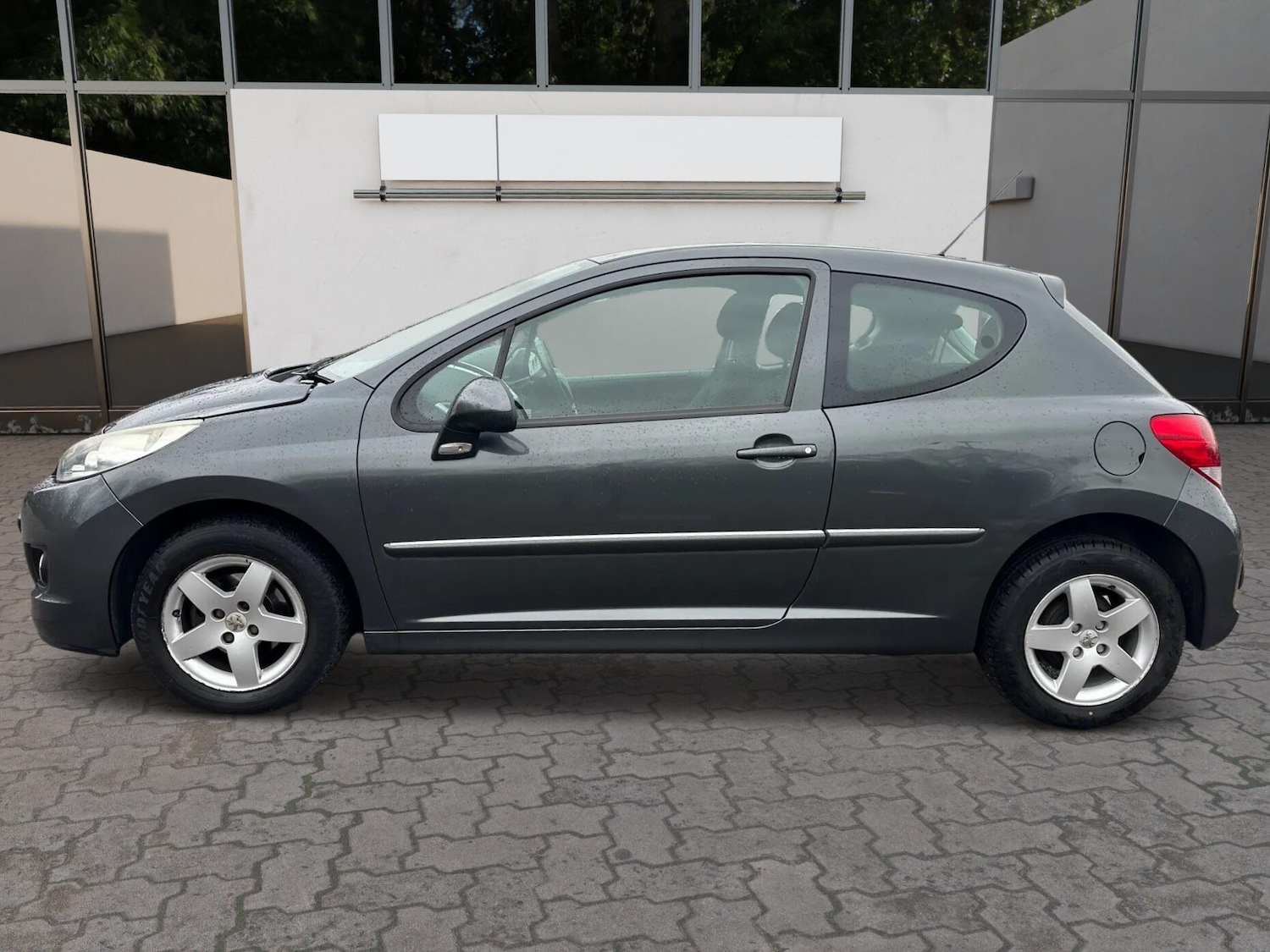 Used Peugeot 207 2011 for sale - 77097861: Photo 4