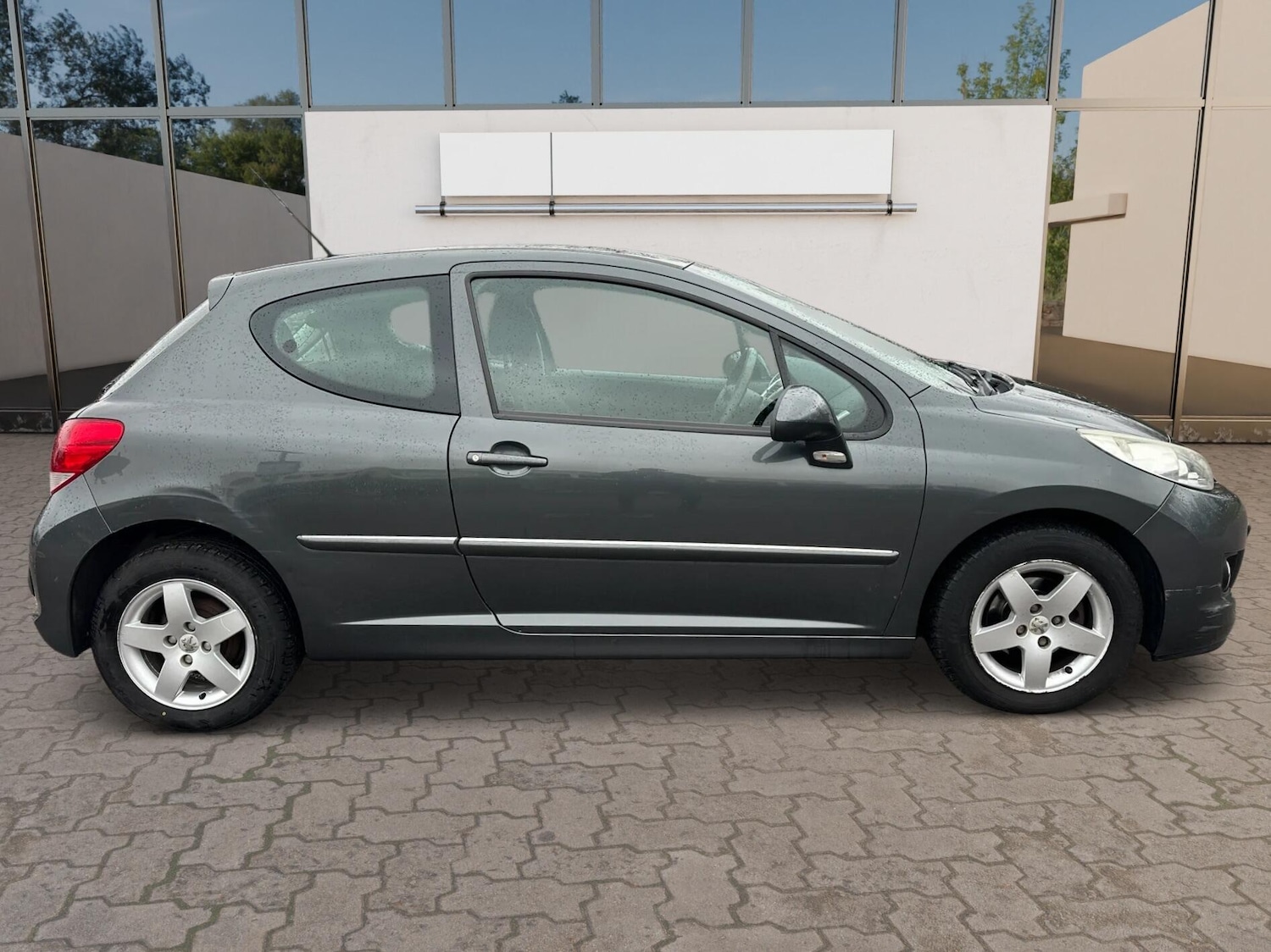 Used Peugeot 207 2011 for sale - 77097861: Photo 8