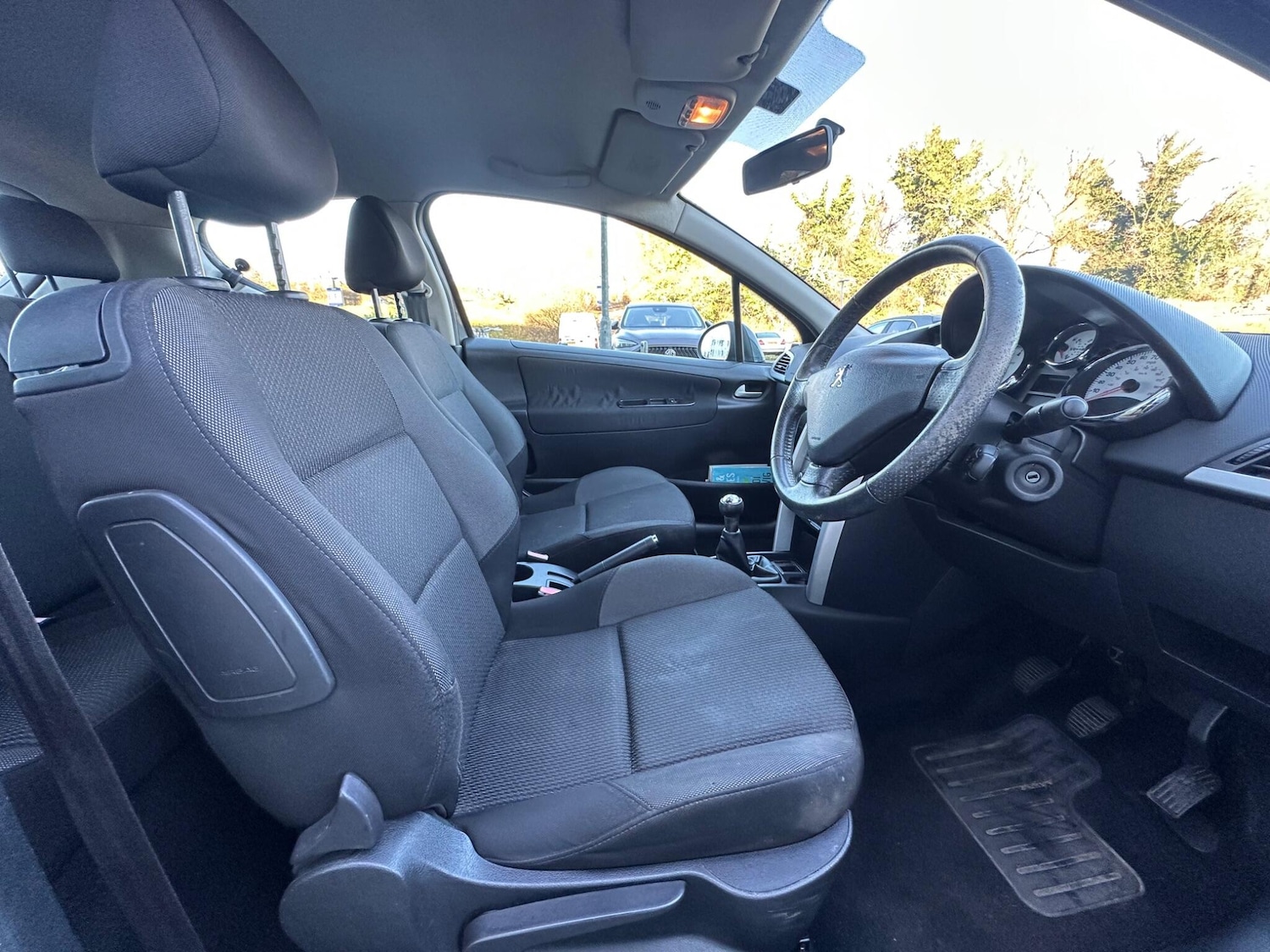 Used Peugeot 207 2011 for sale - 77097861: Photo 9