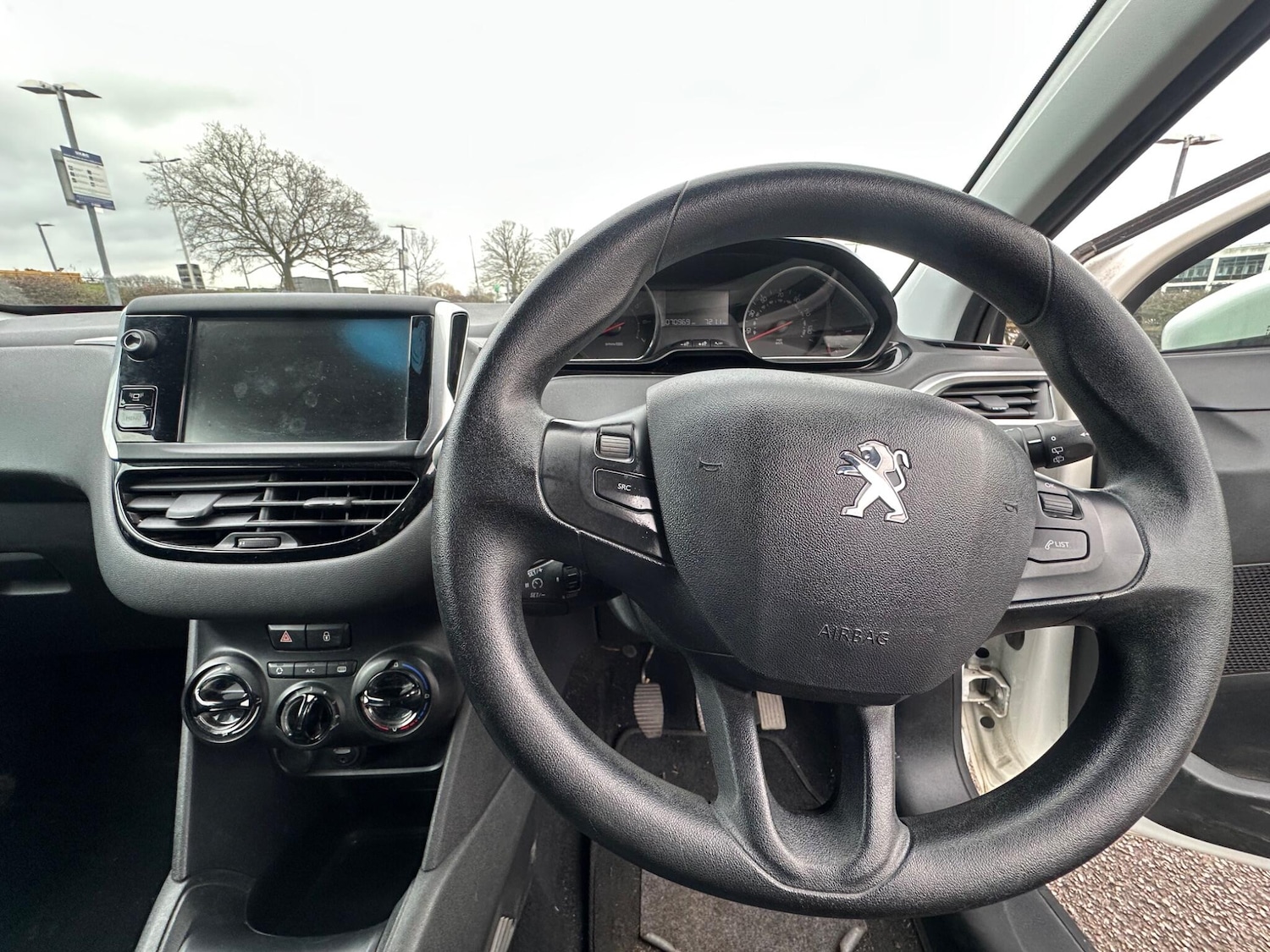 Used Peugeot 208 2013 for sale - 77550061: Photo 11