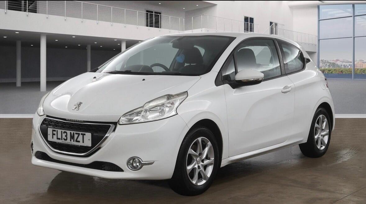 Used Peugeot 208 2013 for sale - 77550061: Photo 2