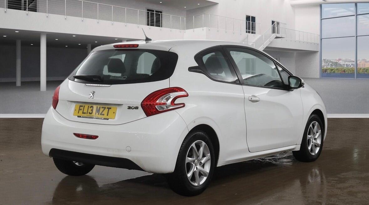 Used Peugeot 208 2013 for sale - 77550061: Photo 5