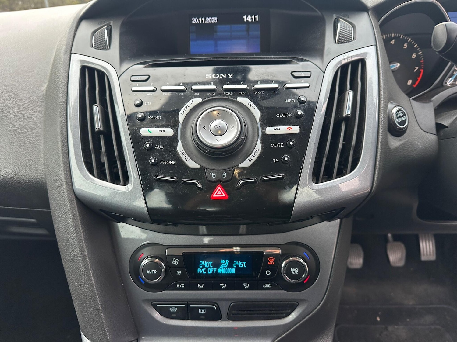 Used Ford Focus 2011 for sale - 76645896: Photo 11