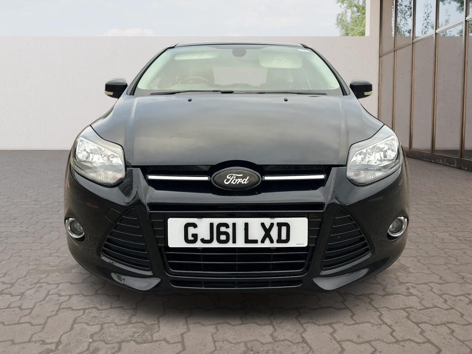 Used Ford Focus 2011 for sale - 76645896: Photo 2