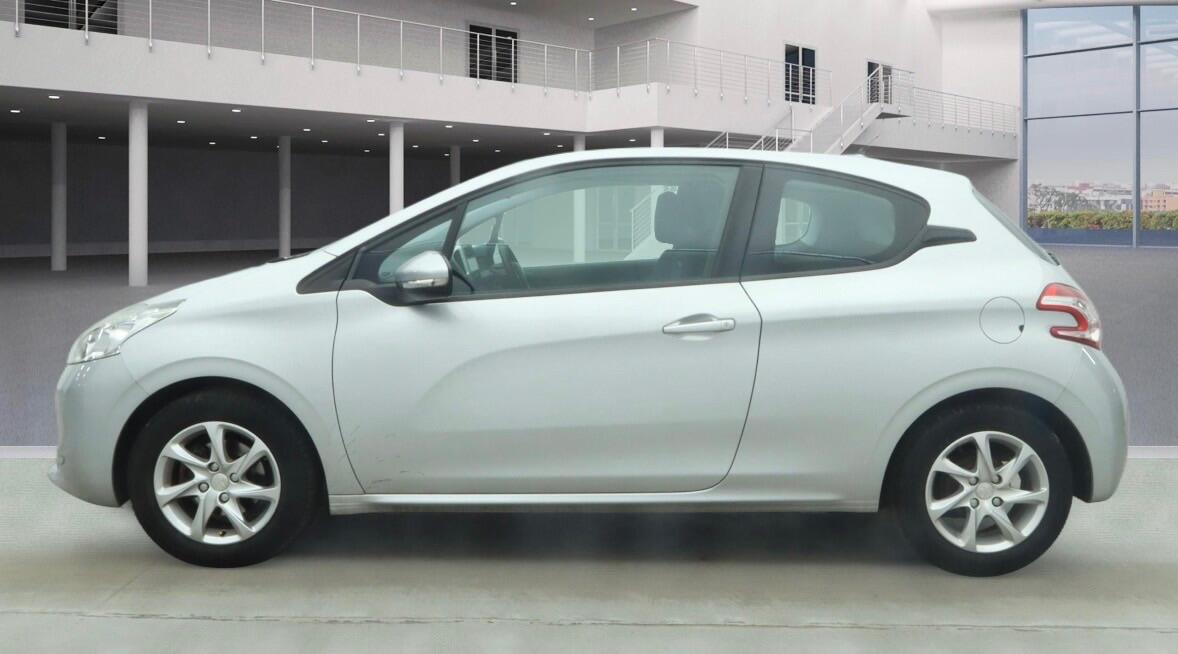 Used Peugeot 208 for sale - 77853181: Photo 4