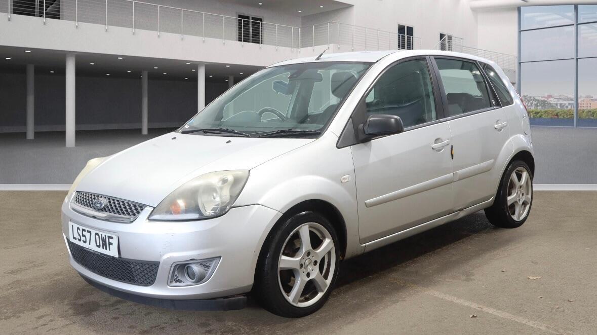 Used Ford Fiesta for sale - 76440424: Photo 2