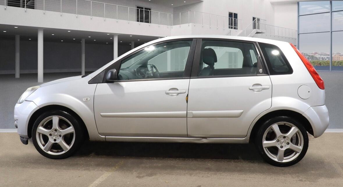 Used Ford Fiesta for sale - 76440424: Photo 3