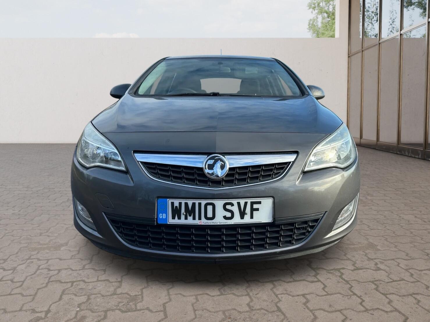 Used Vauxhall Astra 2010 for sale - 76688814: Photo 2