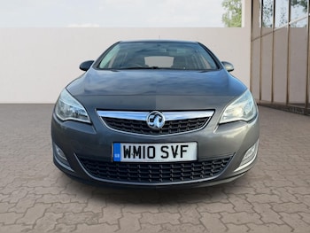 Used Vauxhall Astra 2010 for sale - 76688814: Photo