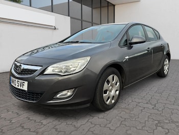 Used Vauxhall Astra 2010 for sale - 76688814: Photo