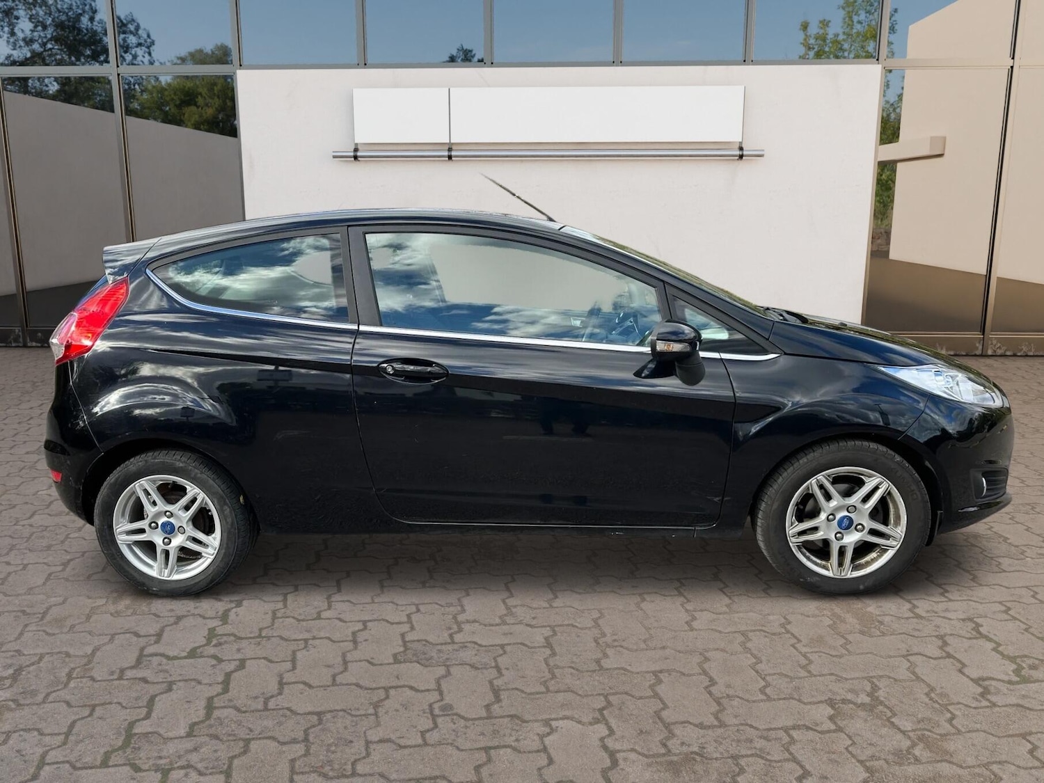 Used Ford Fiesta 2013 for sale - 76370142: Photo 7