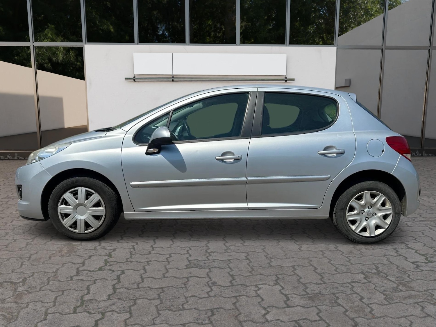 Used Peugeot 207 2012 for sale - 76370481: Photo 4