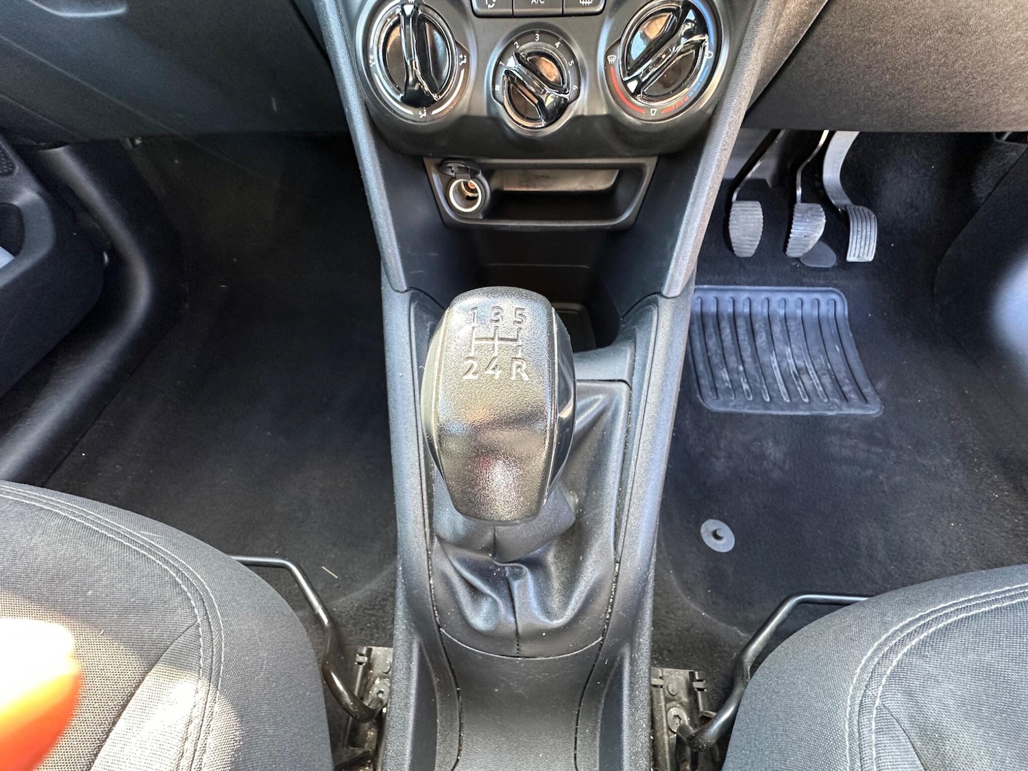 Used Peugeot 208 2013 for sale - 78035084: Photo 13