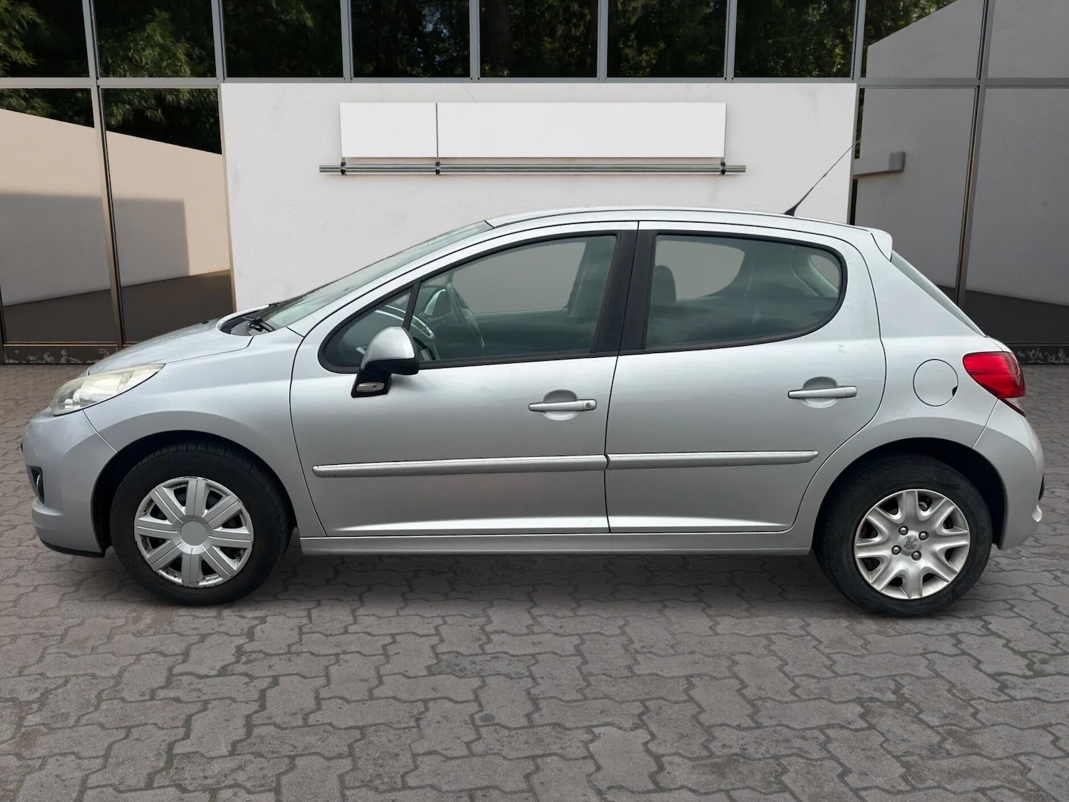 Used Peugeot 207 2012 for sale - 77647163: Photo 4