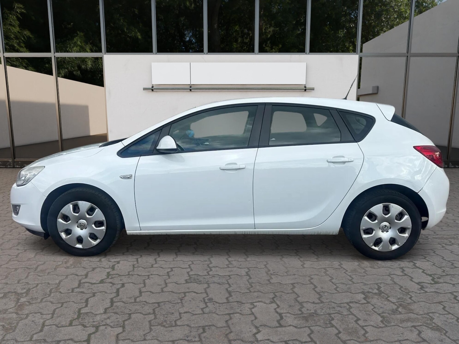 Used Vauxhall Astra for sale - 78100891: Photo 4