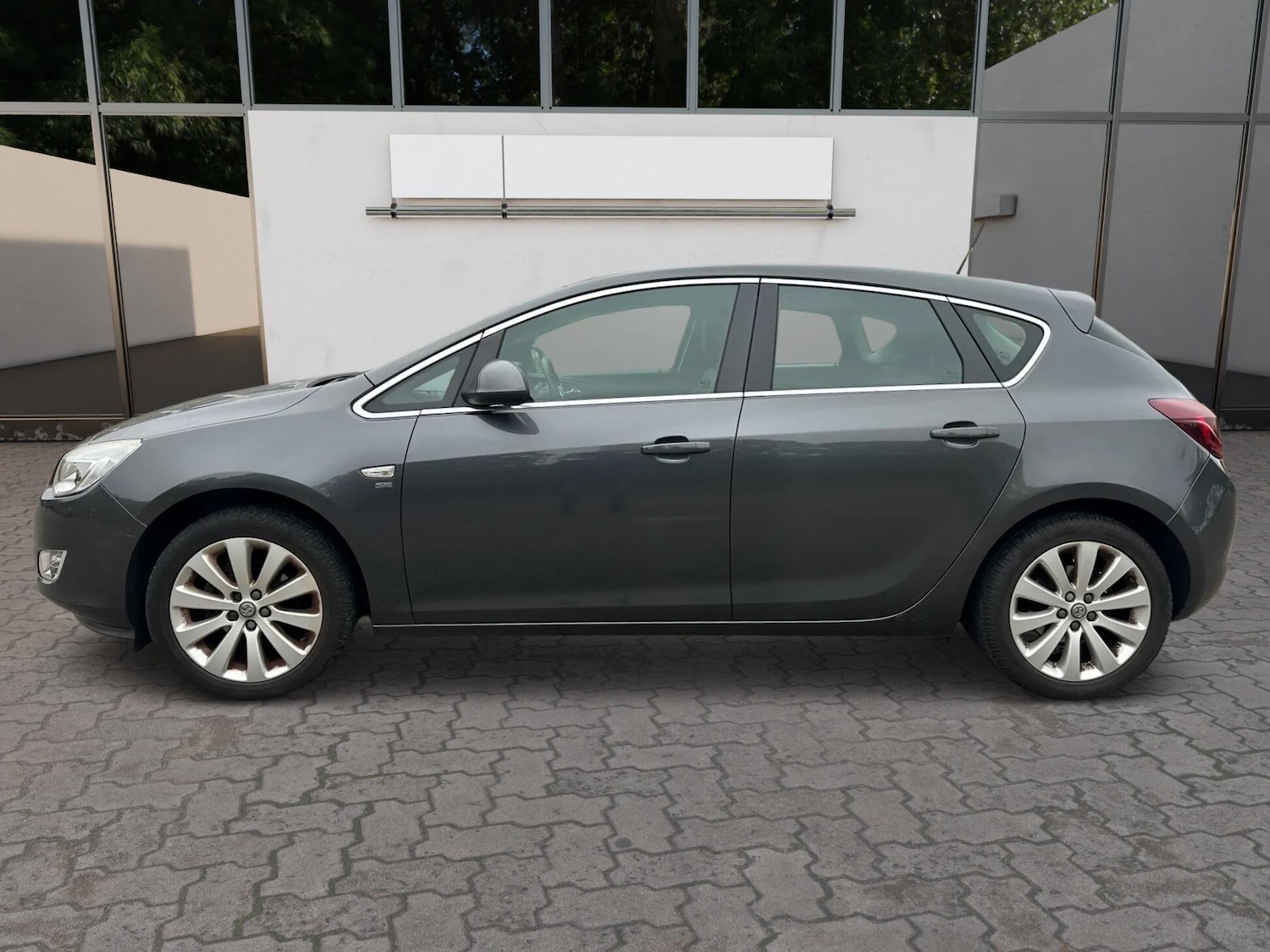Used Vauxhall Astra 2012 for sale - 76371286: Photo 5