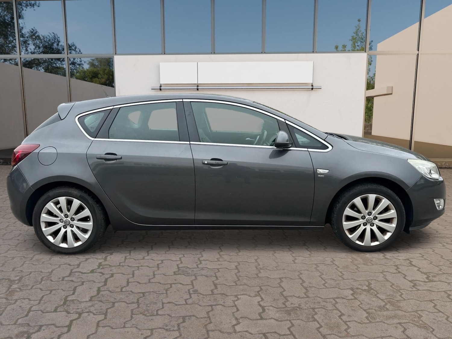 Used Vauxhall Astra 2012 for sale - 76371286: Photo 7