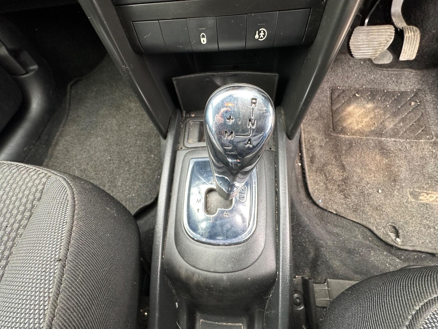 Used Peugeot 207 2010 for sale - 78058451: Photo 11