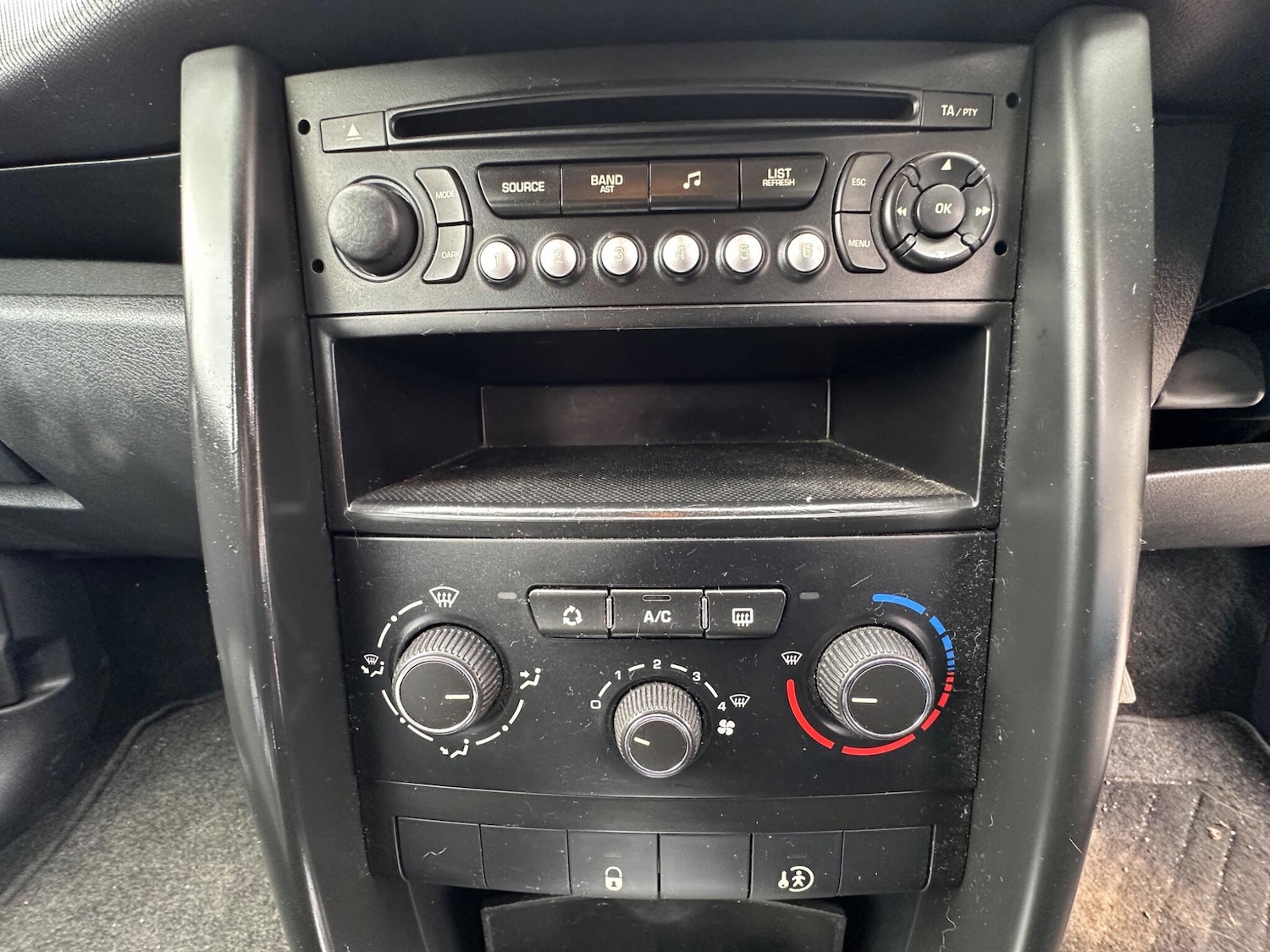 Used Peugeot 207 2010 for sale - 78058451: Photo 12