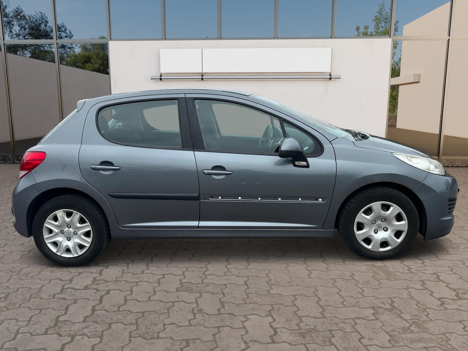 Used Peugeot 207 2010 for sale - 78058451: Photo 8
