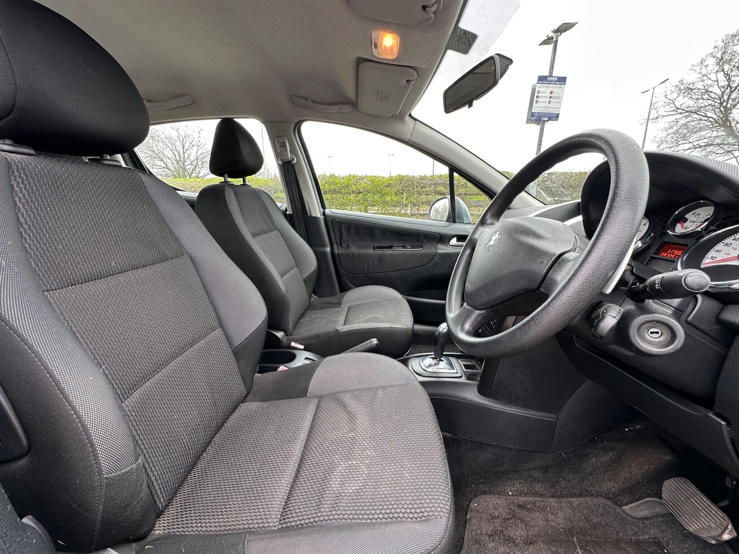 Used Peugeot 207 2010 for sale - 78058451: Photo 9