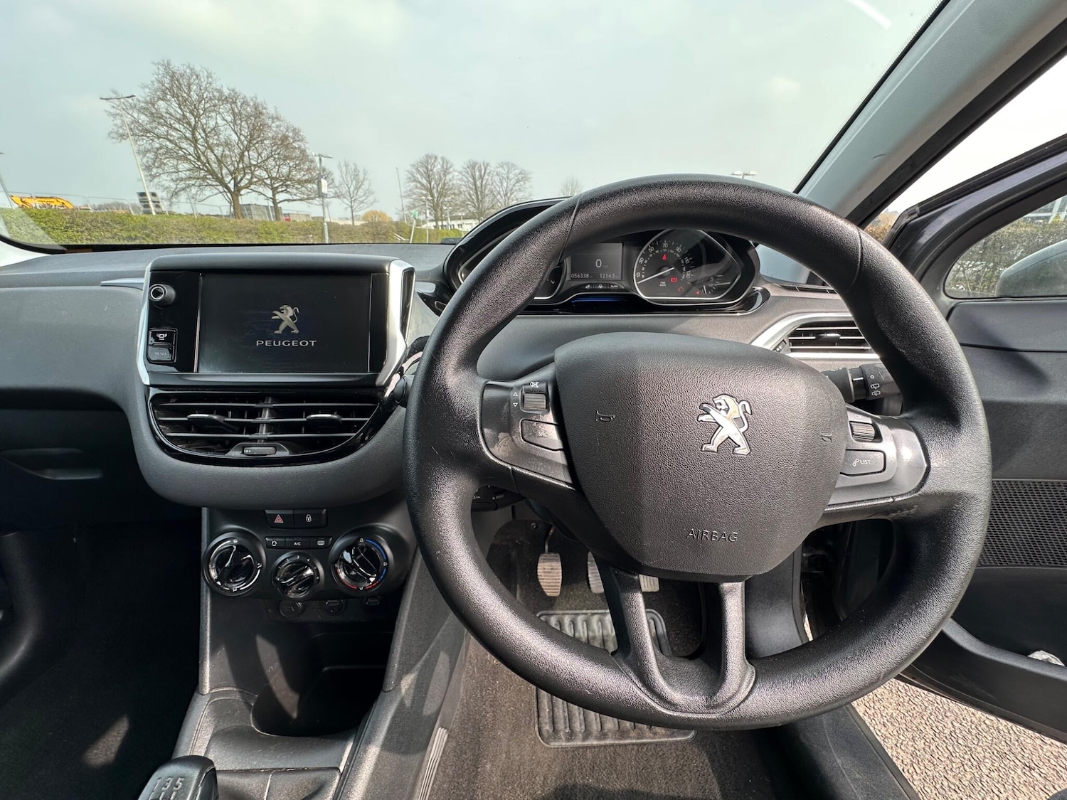 Used Peugeot 208 2012 for sale - 77977726: Photo 11