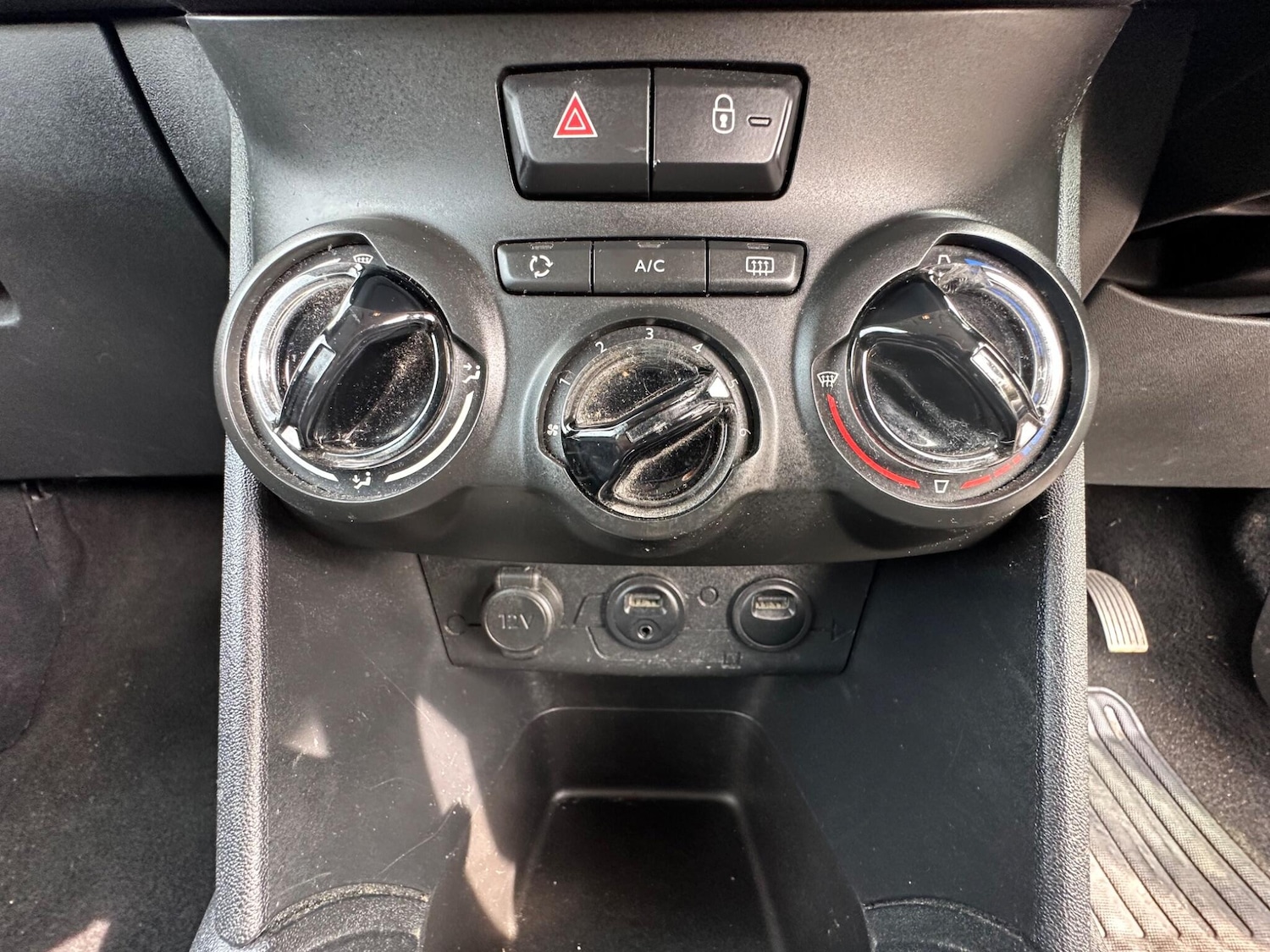 Used Peugeot 208 2012 for sale - 77977726: Photo 13