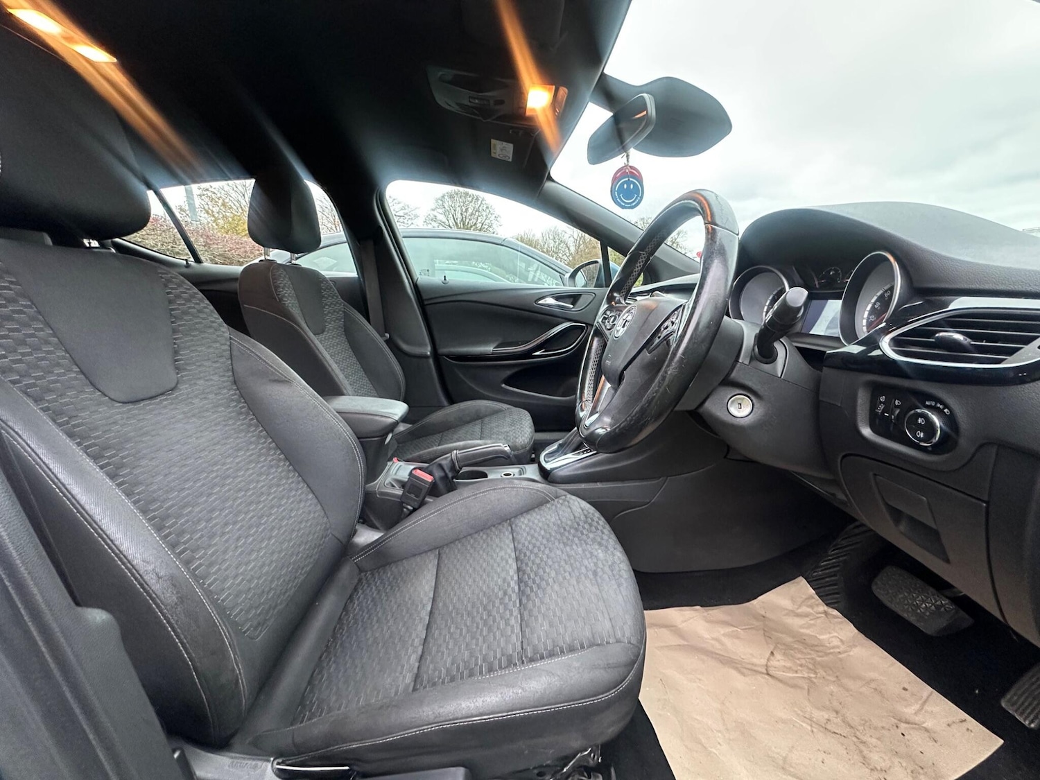 Used Vauxhall Astra 2016 for sale - 77097949: Photo 10