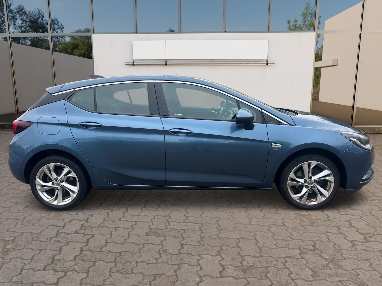 Used Vauxhall Astra 2016 for sale - 77097949: Photo 8