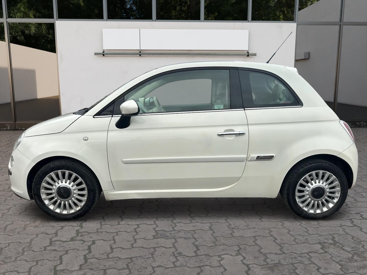 Used Fiat 500 2011 for sale - 77633369: Photo 5