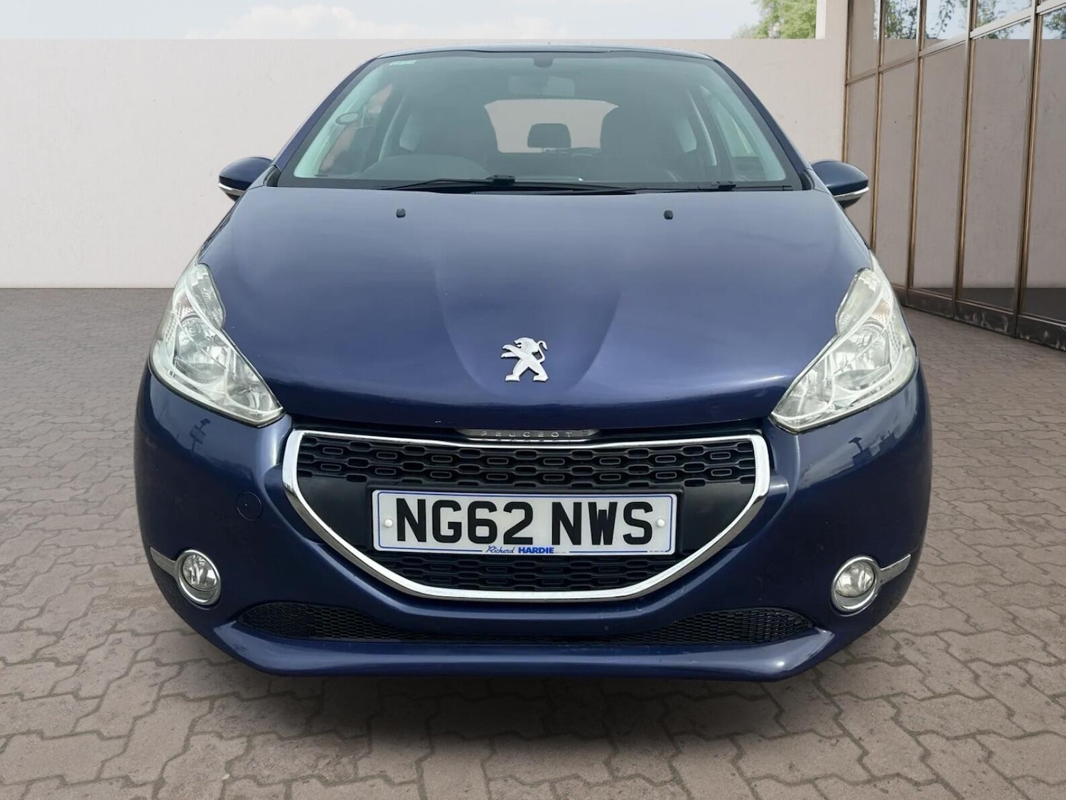 Used Peugeot 208 for sale - 77882081: Photo 2