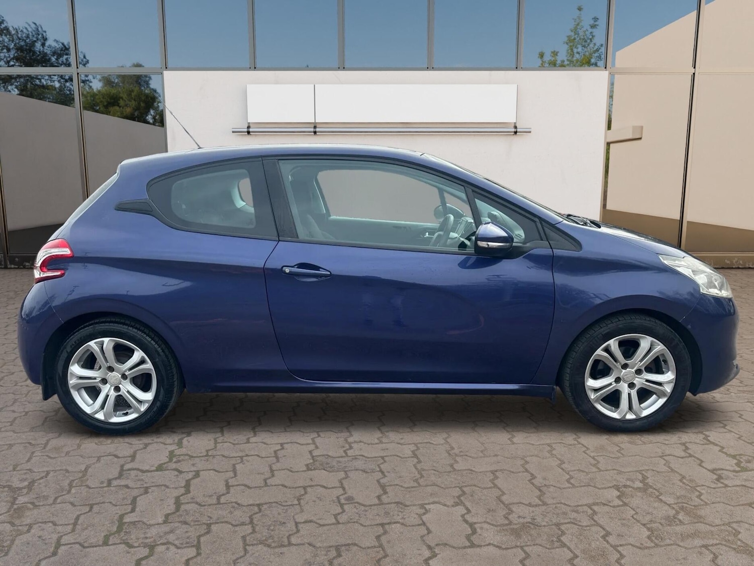 Used Peugeot 208 for sale - 77882081: Photo 8