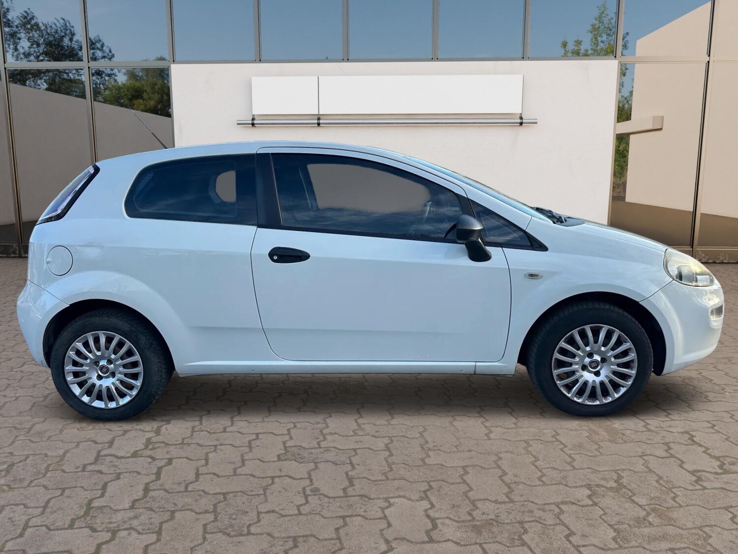 Used Fiat Punto 2012 for sale - 77908595: Photo 8