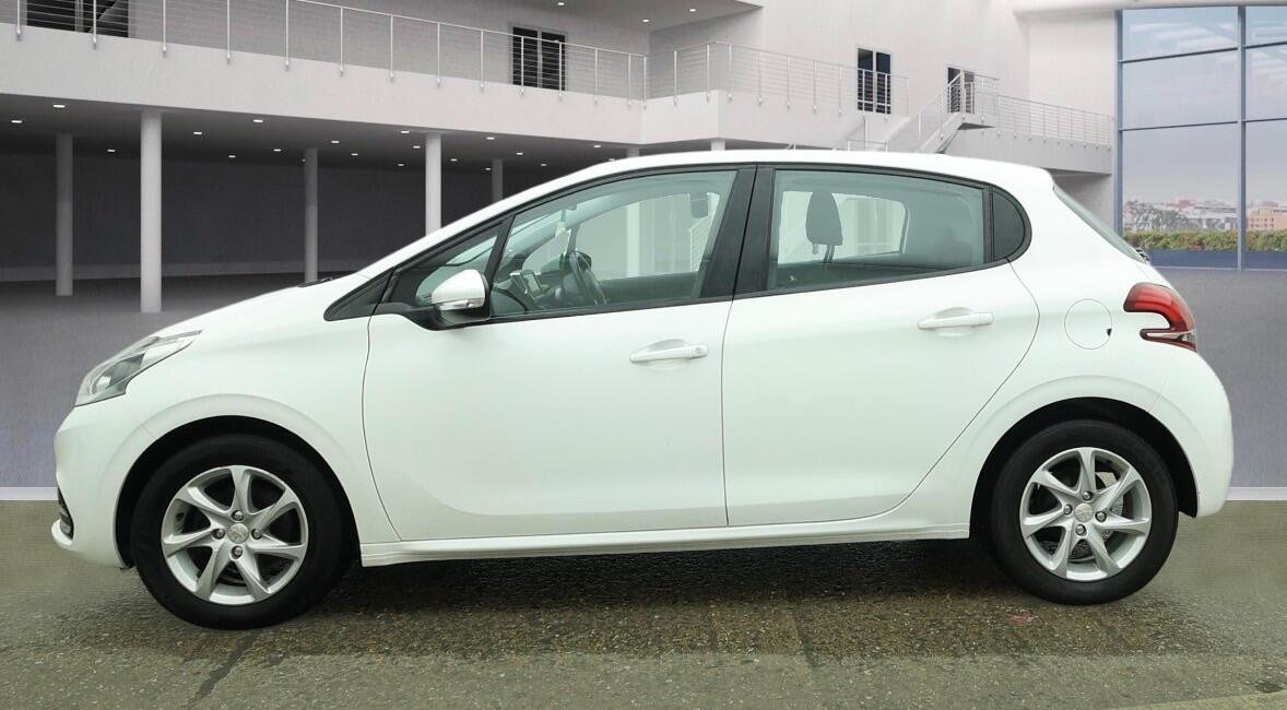 Used Peugeot 208 for sale - 77783671: Photo 3