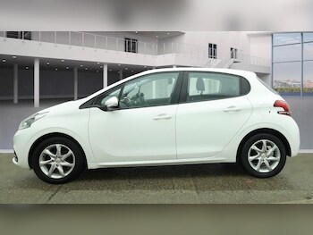 Used Peugeot 208 2016 for sale - 77783671: Photo