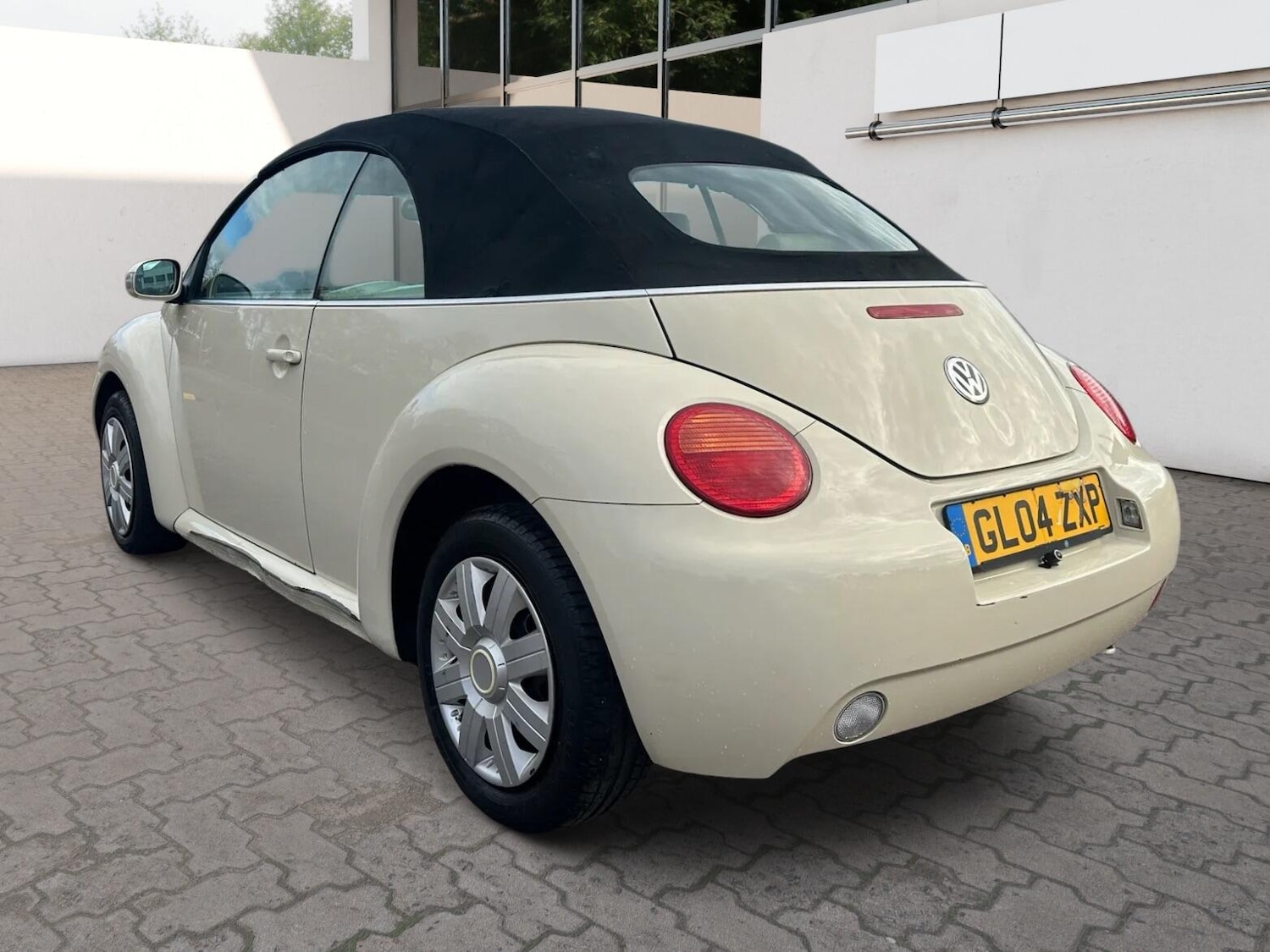 Used Volkswagen Beetle 2004 for sale - 76561618: Photo 5