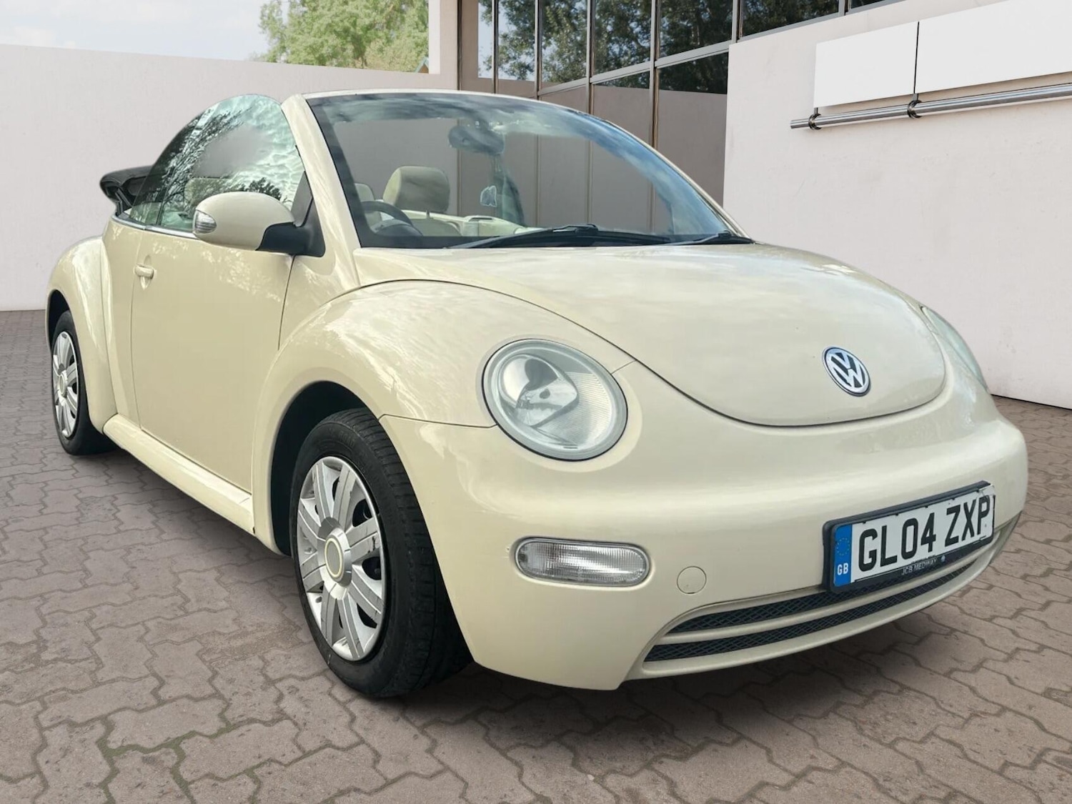 Used Volkswagen Beetle 2004 for sale - 76561618: Photo 9
