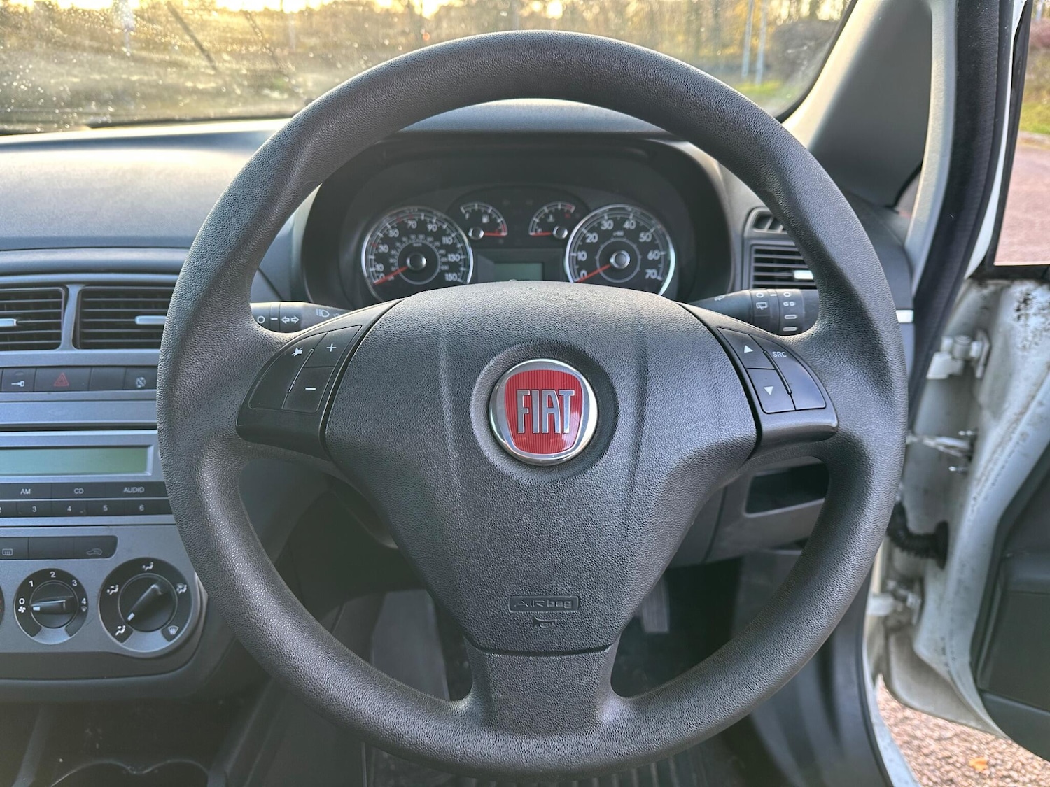 Used Fiat Punto 2012 for sale - 76370137: Photo 12