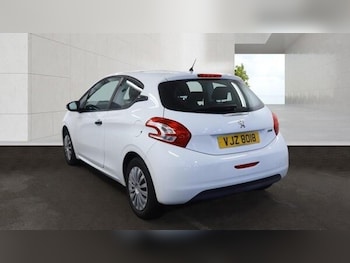Used Peugeot 208 2014 for sale - 78689559: Photo