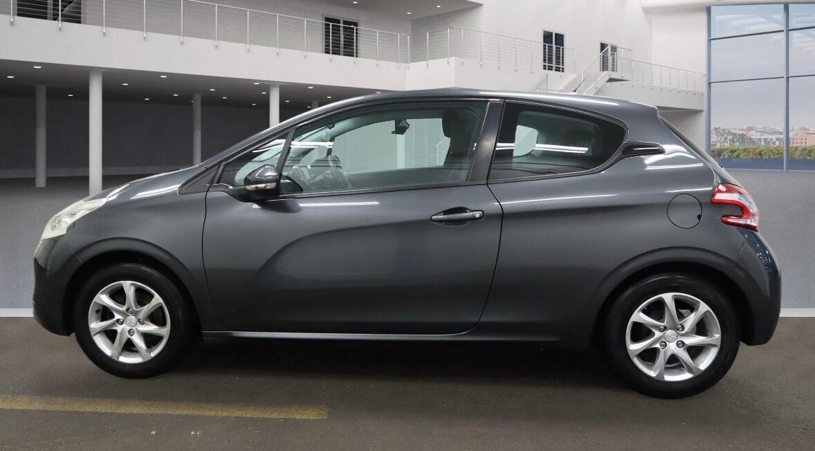 Used Peugeot 208 2014 for sale - 77524215: Photo 3