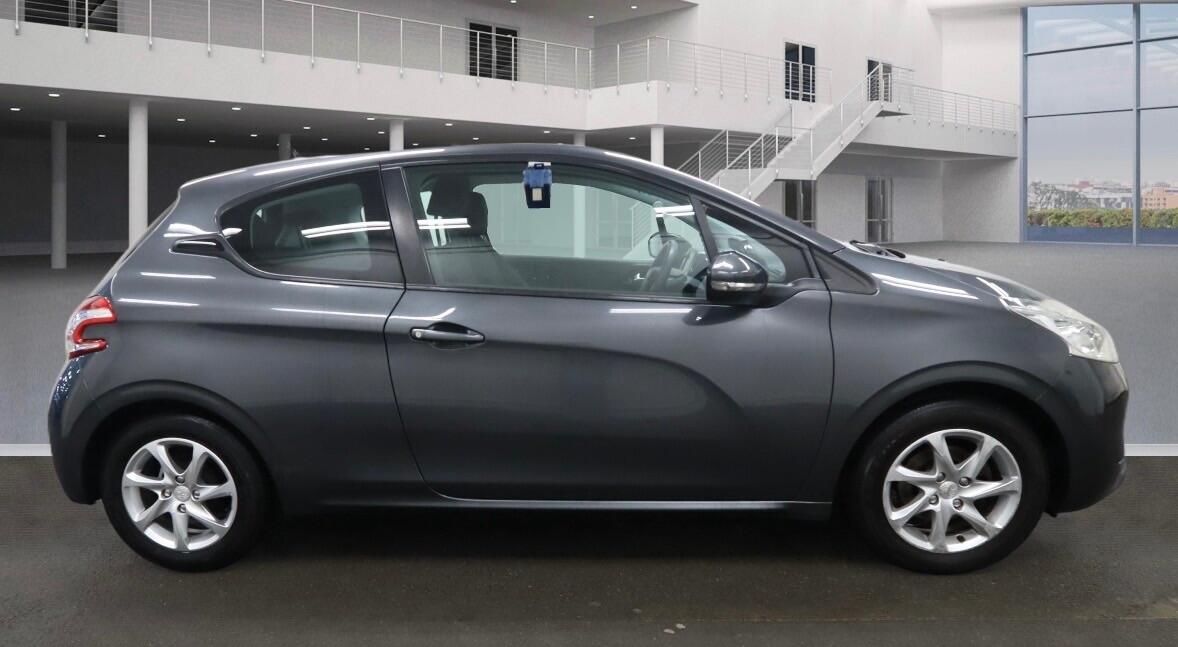 Used Peugeot 208 2014 for sale - 77524215: Photo 6