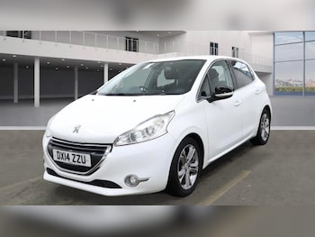 Used Peugeot 208 2014 for sale - 77753317: Photo