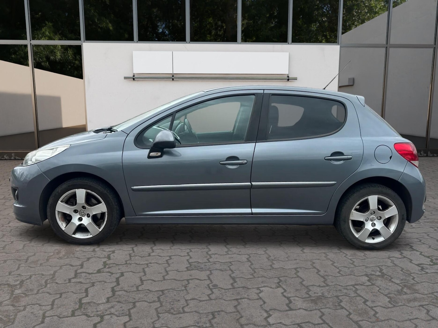 Used Peugeot 207 2011 for sale - 78127849: Photo 4