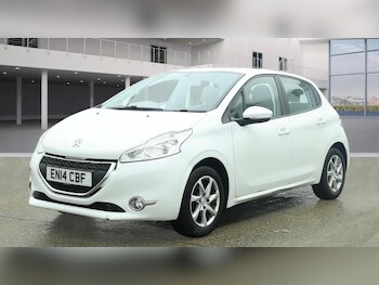 Used Peugeot 208 2014 for sale - 77658438: Photo