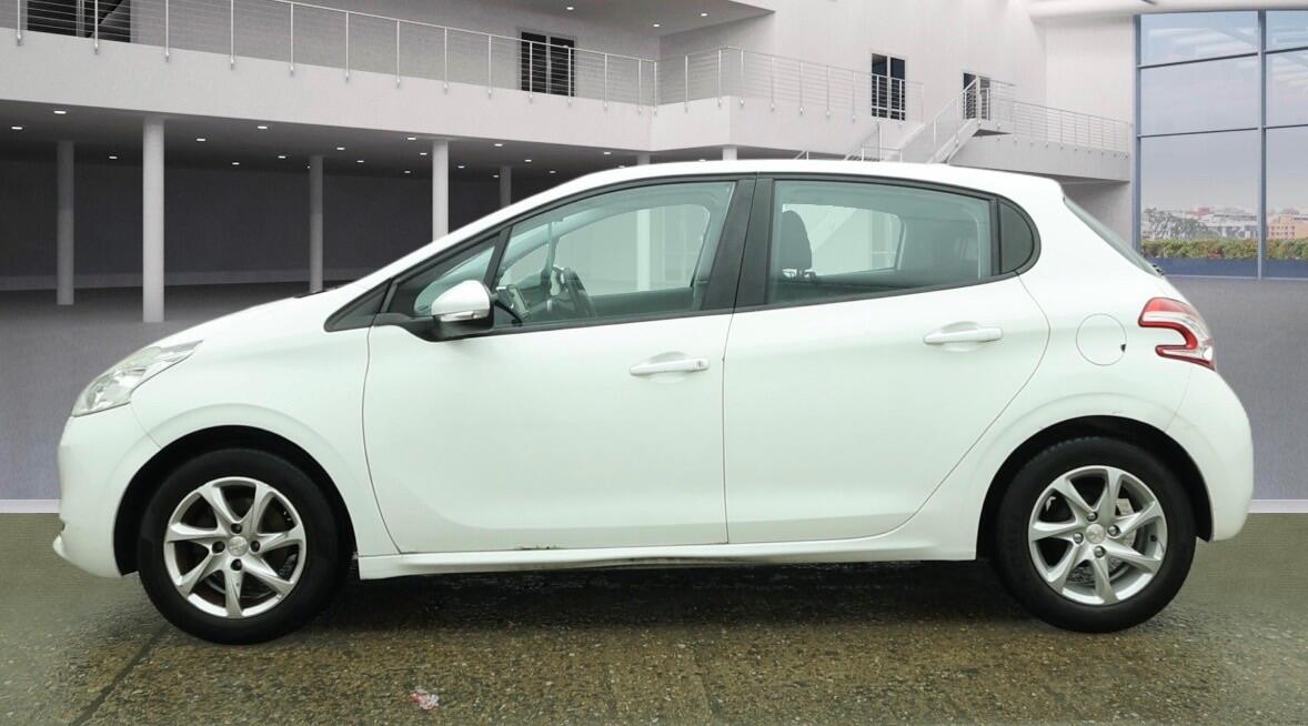 Used Peugeot 208 for sale - 77658438: Photo 3