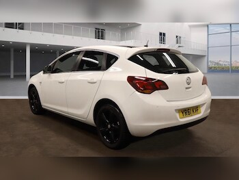 Used Vauxhall Astra 2011 for sale - 77253643: Photo