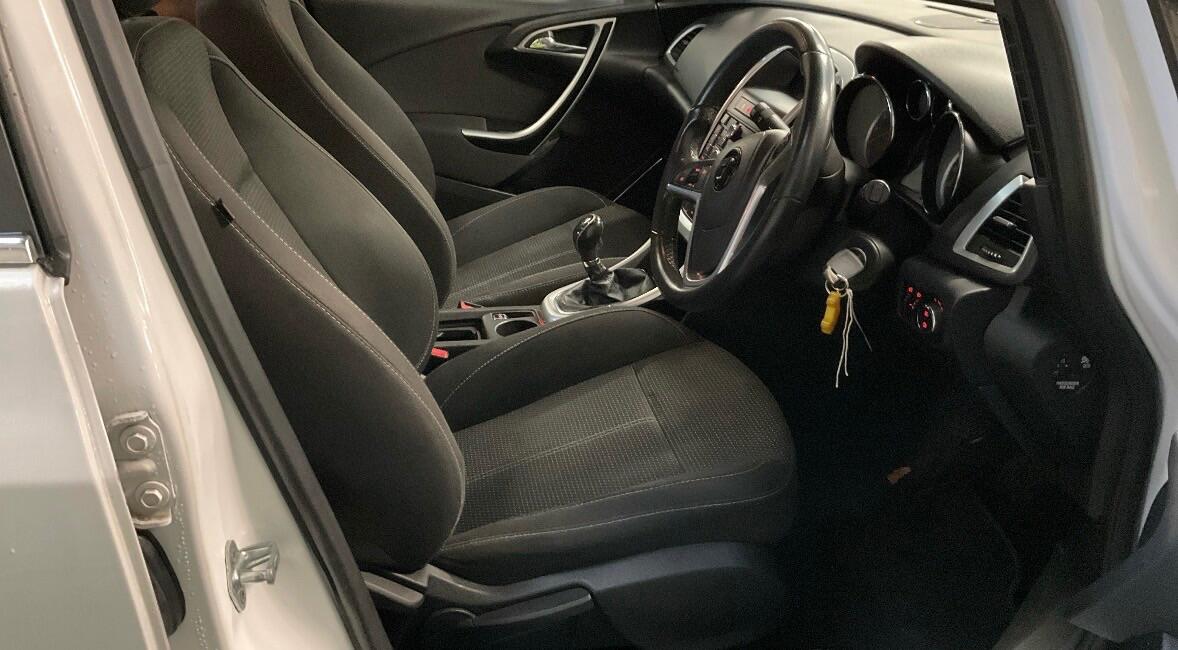 Used Vauxhall Astra 2011 for sale - 77253643: Photo 7