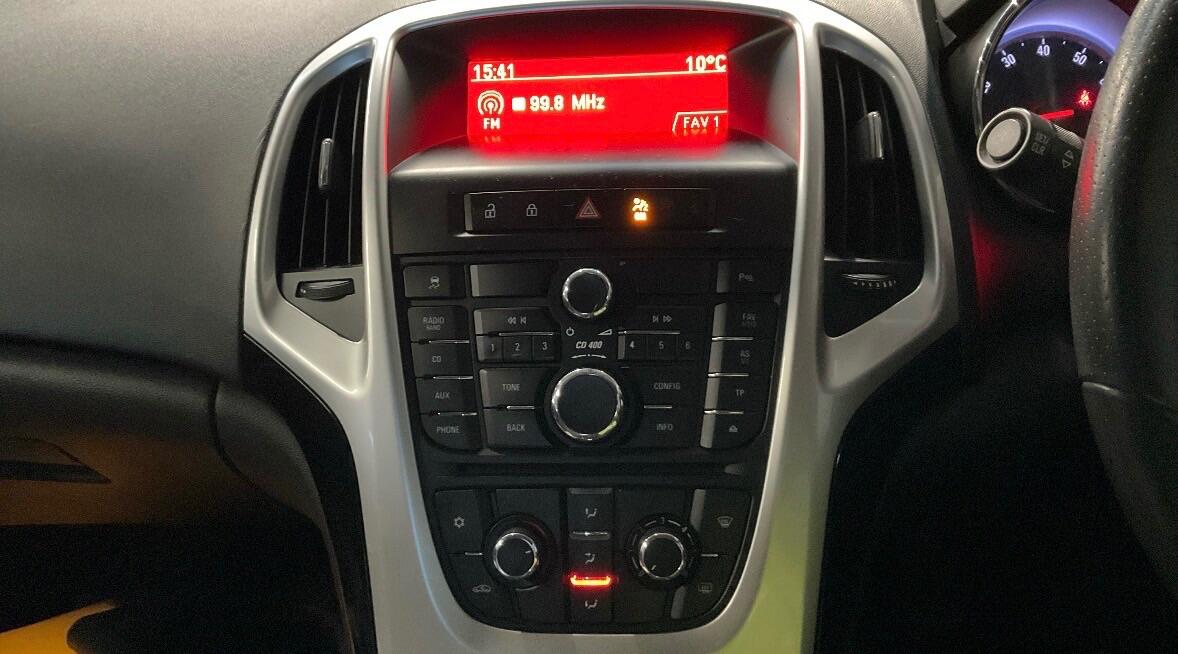 Used Vauxhall Astra 2011 for sale - 77253643: Photo 9