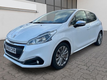 Used Peugeot 208 2015 for sale - 77331313: Photo